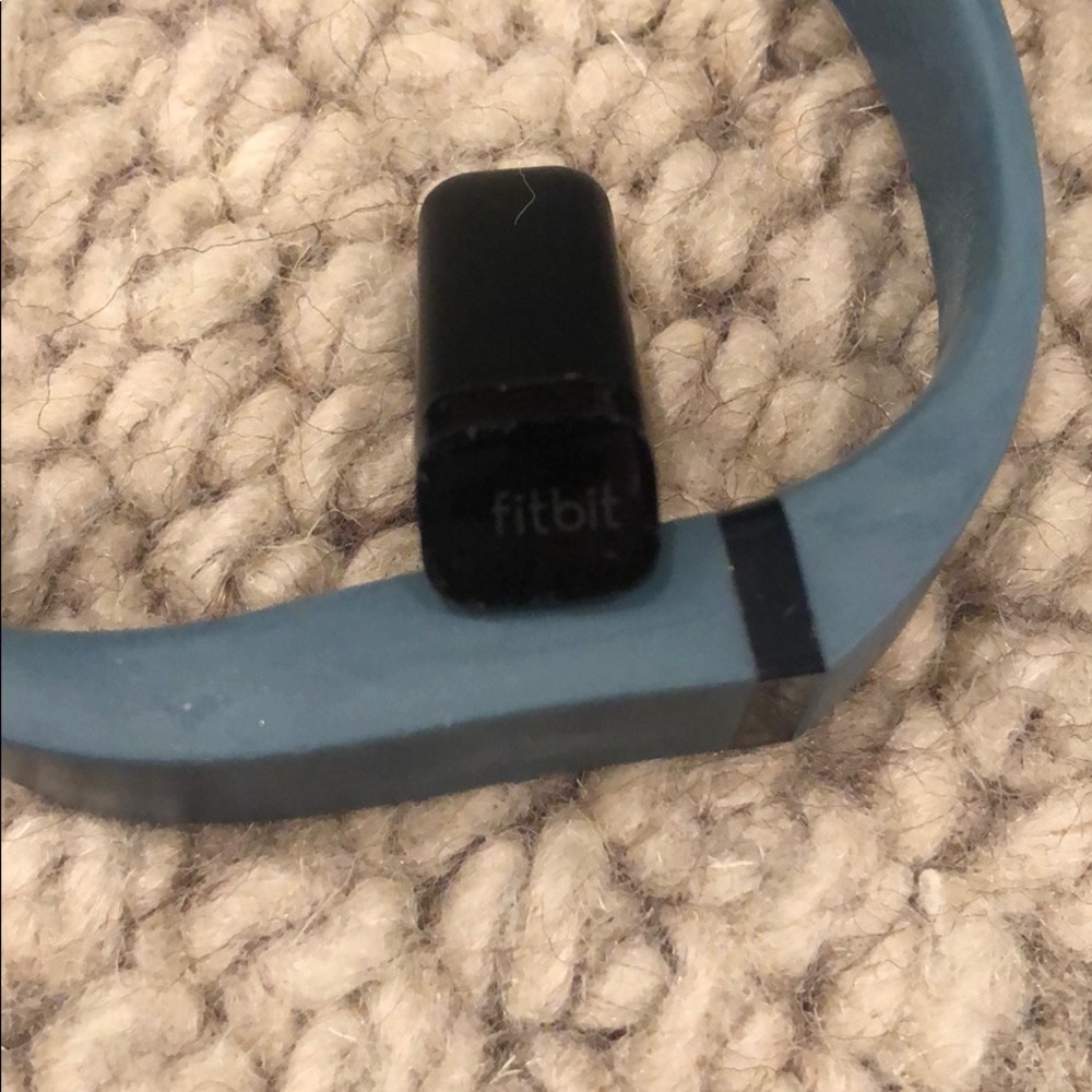 Fit bit flex - Picture 2 of 3